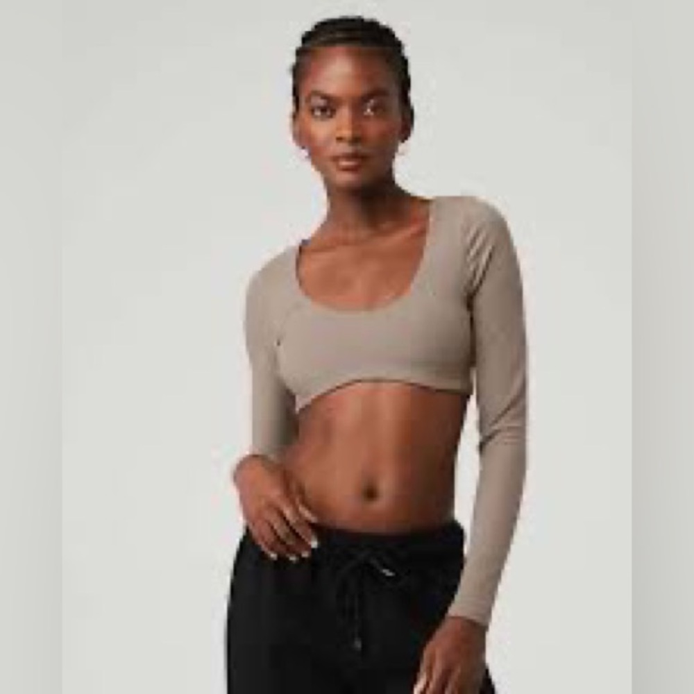NWT SOLD OUT Alo Ribbed Defined Long Sleeve Bra